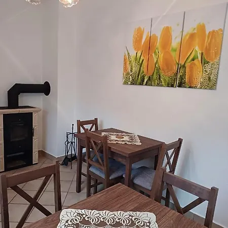 Na Hradecku Konukevi 3*